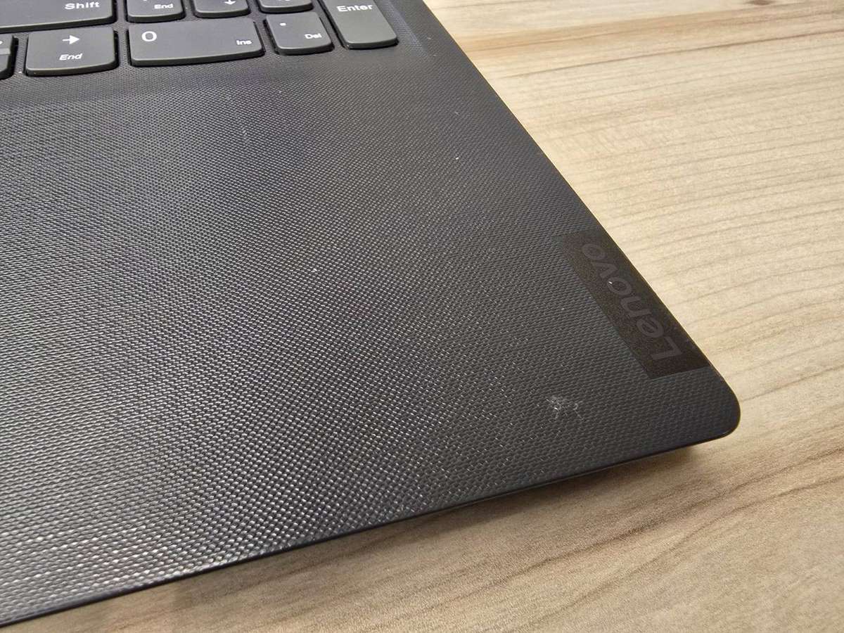 Lenovo V15 · Core i5 10th Gen · 12GB RAM · 256B SSD · 15.6"