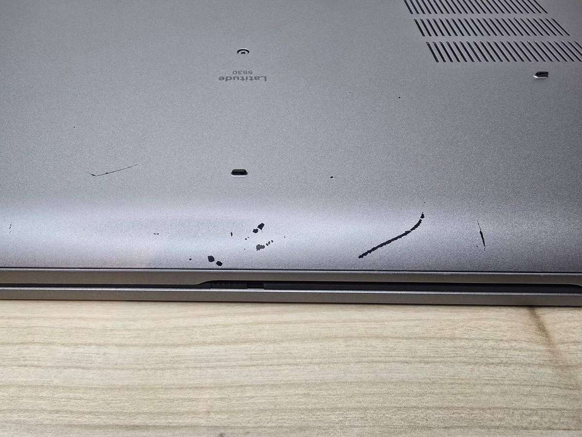 Dell Latitude 5530 LTE | i5-1235U 12th Gen vPro, 8GB/256GB SSD, Iris Xe | 15.6
