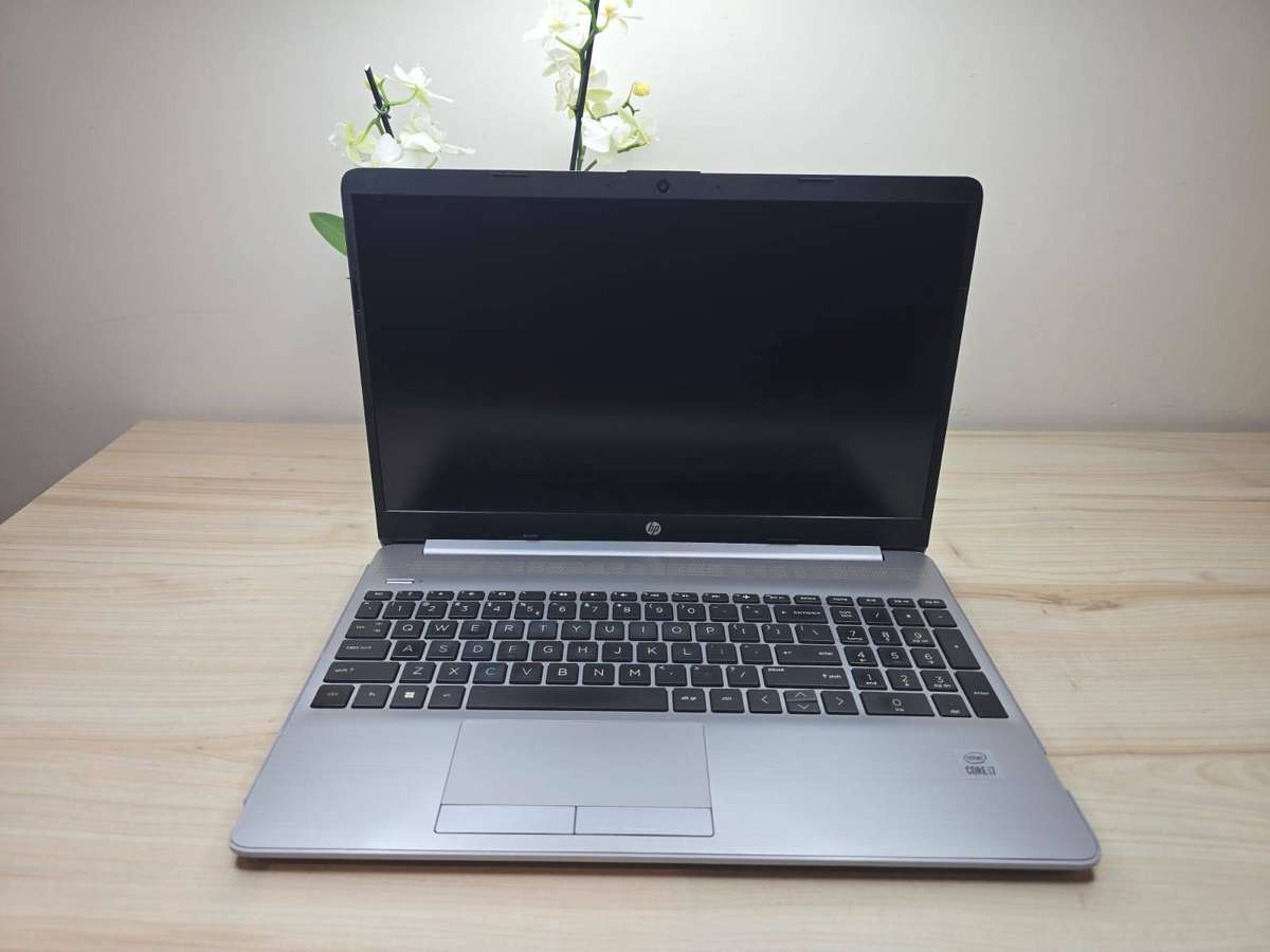 HP 250 G8 15.6 Laptop | Intel Core i7-1065G7 | 8GB RAM | 256GB SSD | Windows 11 pro