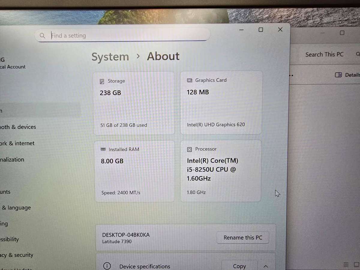 Dell Latitude 7390 i5 (8th Gen) | LTE | 8GB RAM | 256GB SSD | Mint Condition | Excellent Battery