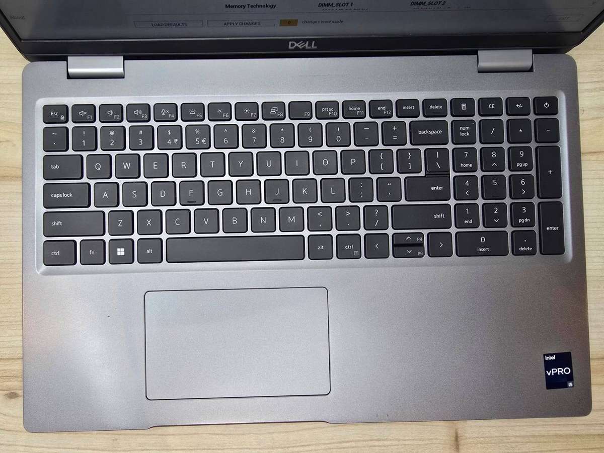Dell Latitude 5530 LTE | i5-1235U 12th Gen vPro, 8GB/256GB SSD, Iris Xe | 15.6