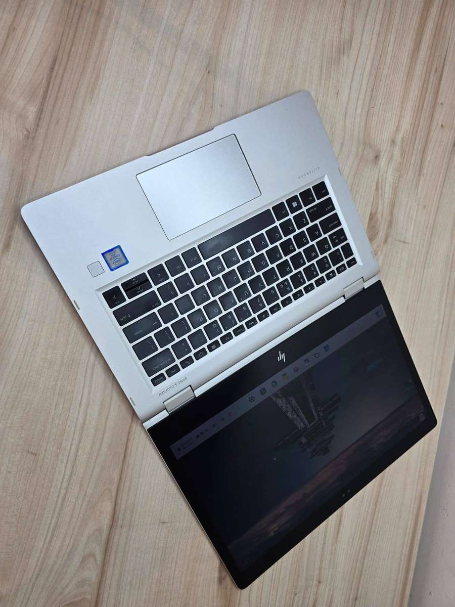 HP EliteBook x360 1030 G2 | Core i5 7th Gen | Touchscreen | 8GB RAM | 256GB SSD | New Battery