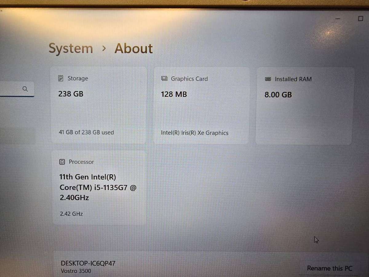 Dell Vostro 3500 i5 11th Gen | 8GB | 256GB SSD | Iris Xe | Clean