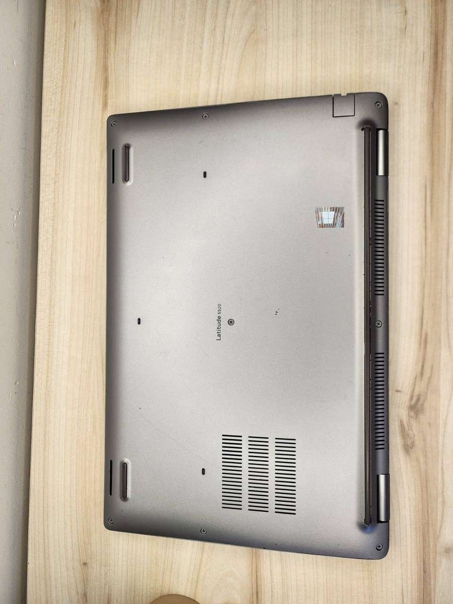 Dell Latitude 5520 | i5-1145G7 vPro 11th Gen | 8GB | 256GB SSD | LTE | Iris Xe