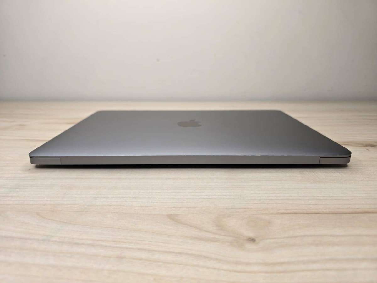 Apple MacBook Air 13 Retina (2018) | Intel i5 | 8GB RAM | 128GB SSD | Space Grey | macOS Sonoma
