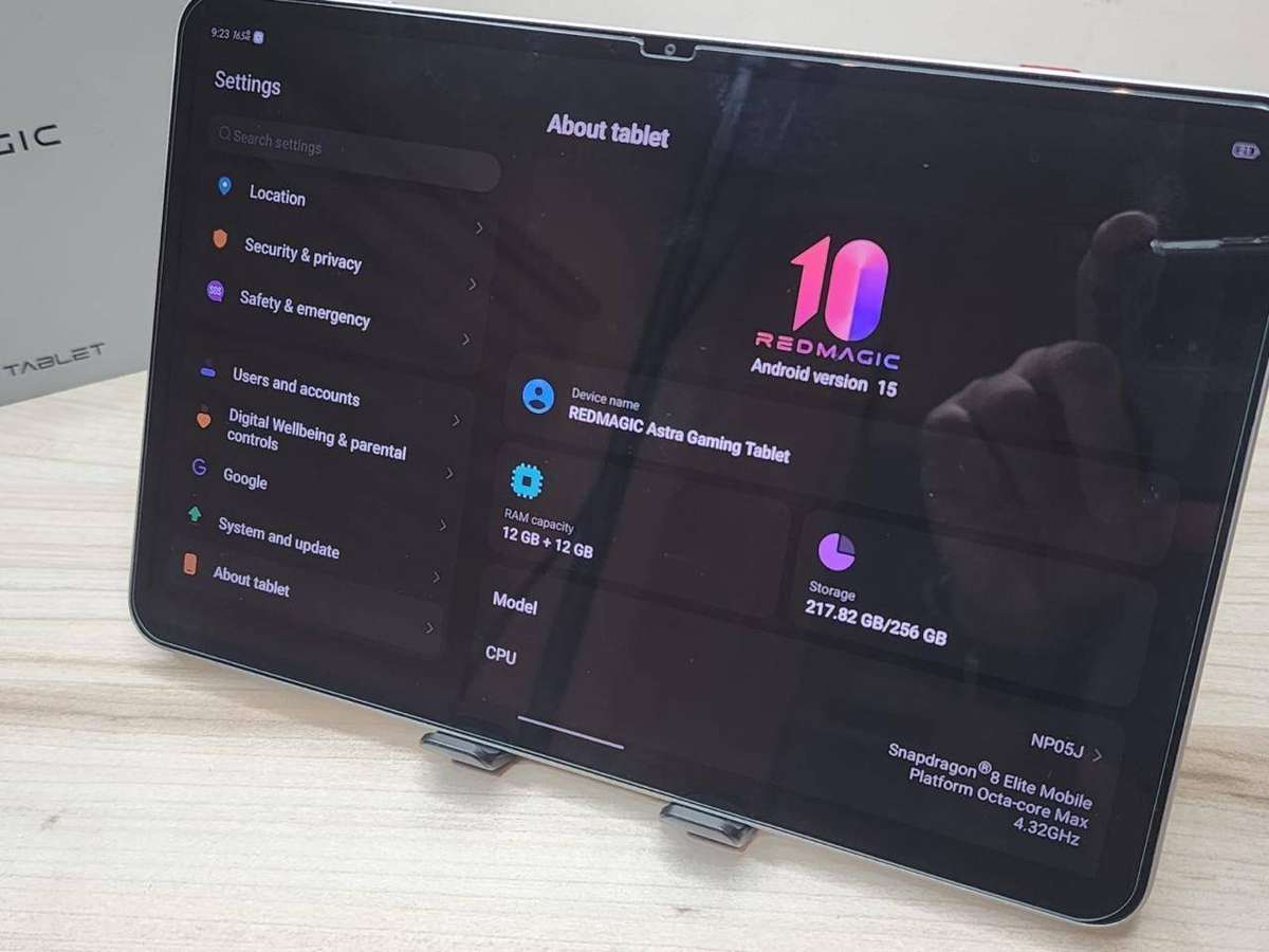 REDMAGIC Astra Gaming Tablet 12GB RAM 256GB | Snapdragon | Mint Condition |