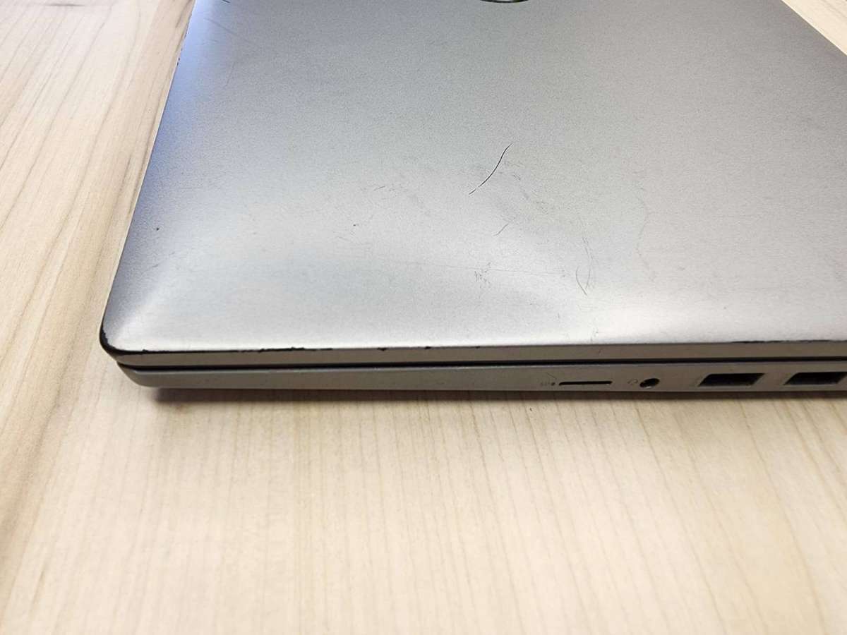 Dell Latitude 5520 | i5-1145G7 vPro 11th Gen | 8GB | 256GB SSD | LTE | Iris Xe