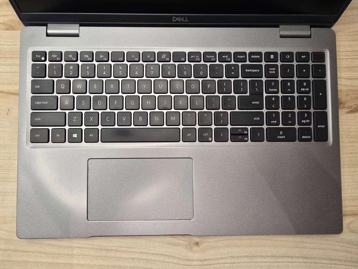 Dell Latitude 5520 i5 11th Gen | 8GB | 256GB SSD | LTE | Iris Xe | 15.6 FHD