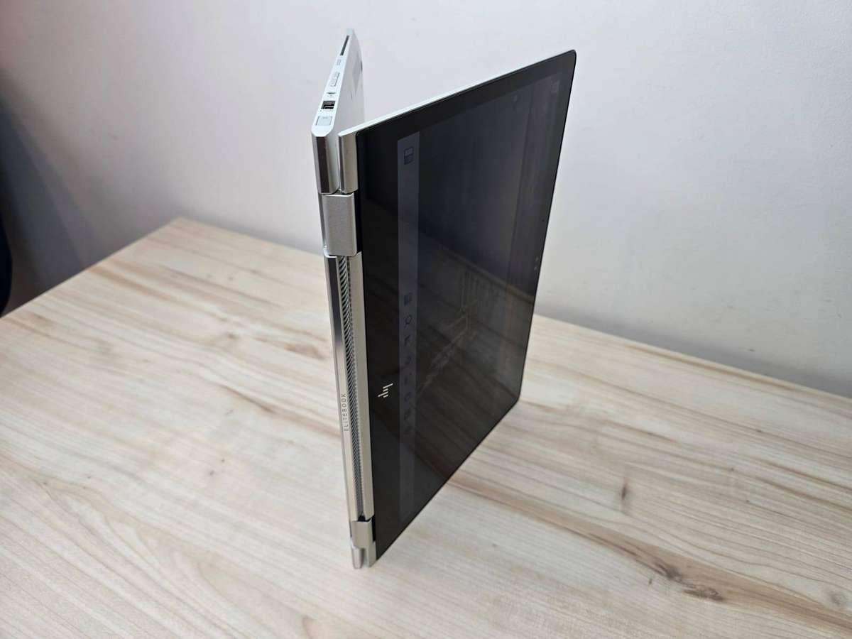 HP EliteBook x360 1030 G2 | Core i5 7th Gen | Touchscreen | 8GB RAM | 256GB SSD | New Battery