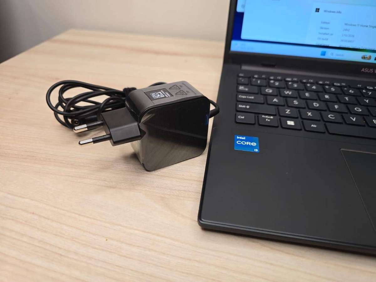 ASUS Vivobook Go 15 (E1504GA)  12th Gen Core i3-N305 / 8GB / 256GB SSD