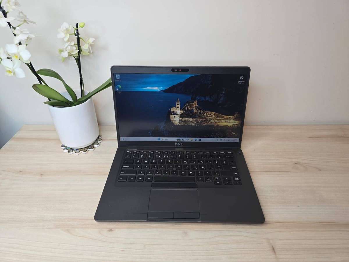 Dell Latitude 5400 i5 8th gen 8gb ram 256gb ssd lte