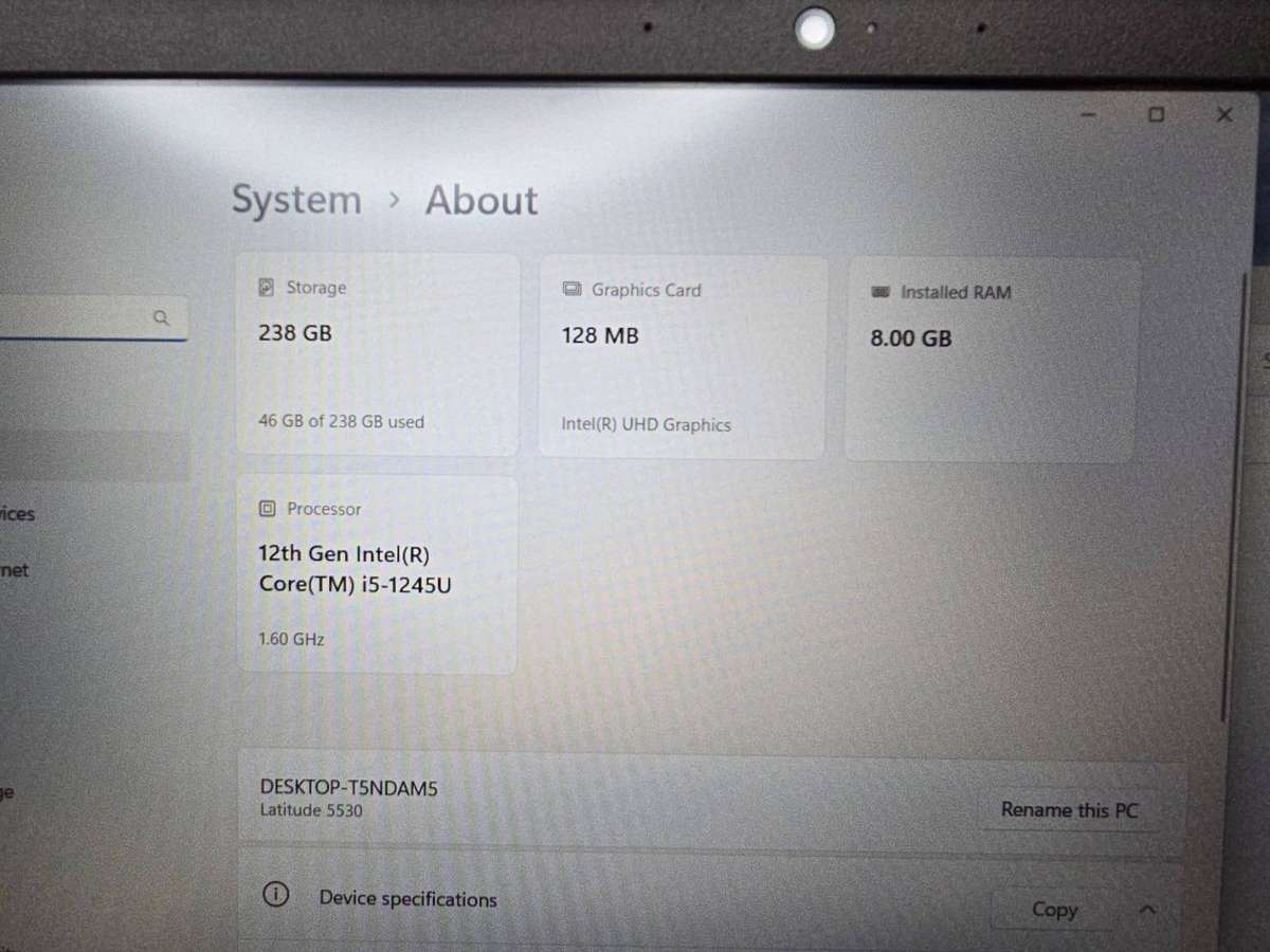 Dell Latitude 5530 LTE | i5-1235U 12th Gen vPro, 8GB/256GB SSD, Iris Xe | 15.6