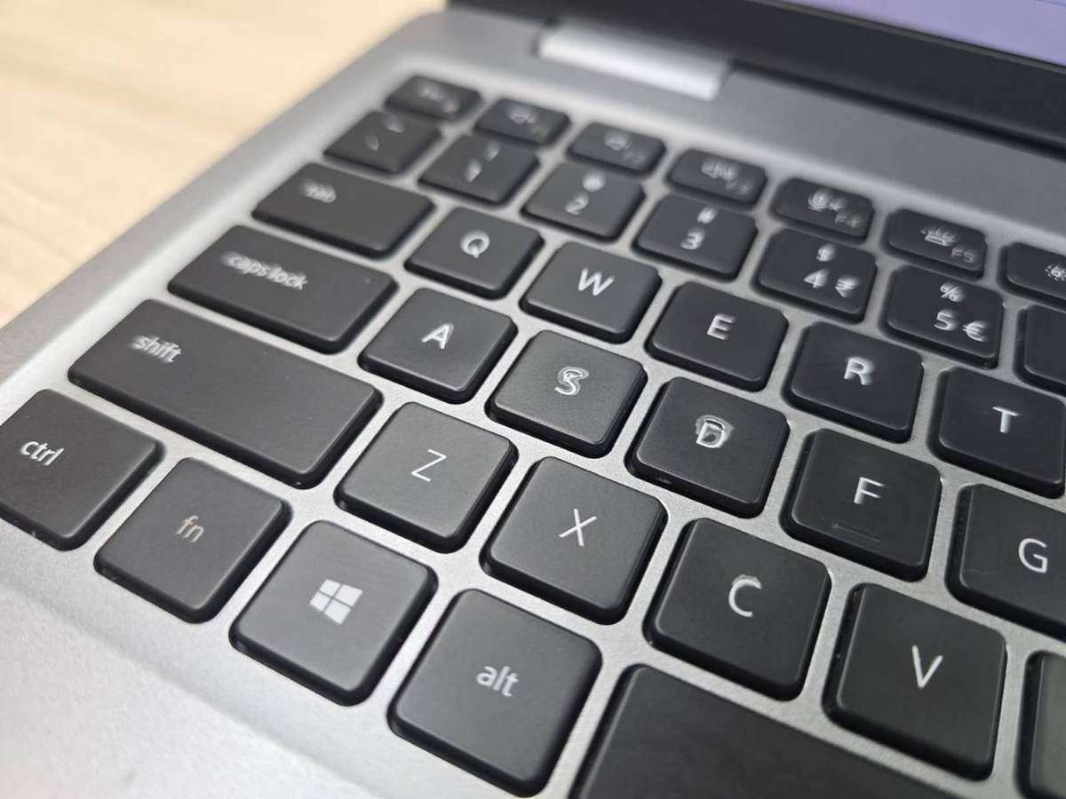 Dell Latitude 5520 · Core i5-1145G7 vPro · 8GB · 256GB SSD · 15.6