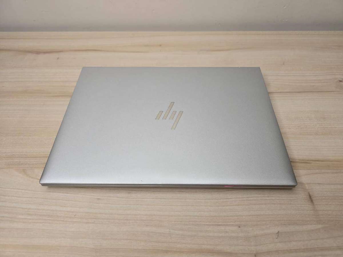 HP EliteBook 840 G9 LTE  12th Gen Intel Core i5 · 16GB · 512GB SSD Mint