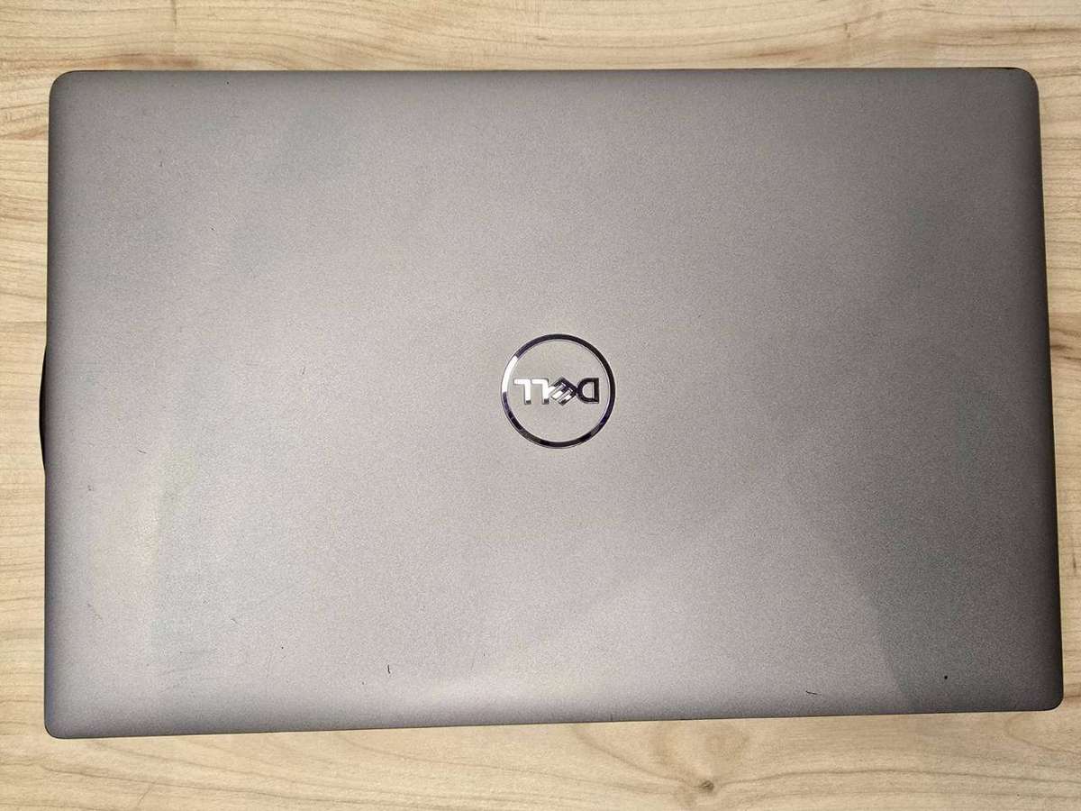 Dell Latitude 5530 LTE | i5-1235U 12th Gen vPro, 8GB/256GB SSD, Iris Xe | 15.6