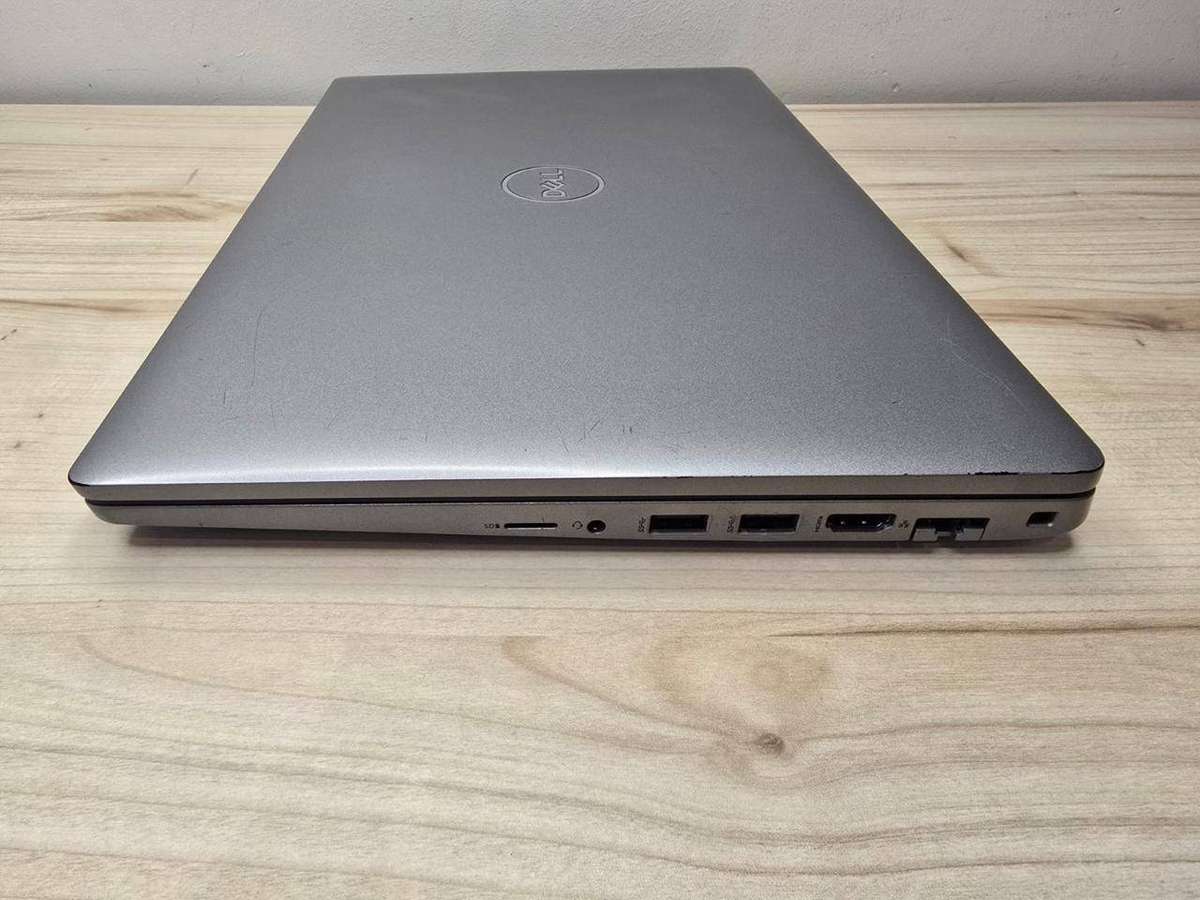 Dell Latitude 5520 i5 11th Gen | 8GB | 256GB SSD | LTE | Iris Xe | 15.6 FHD