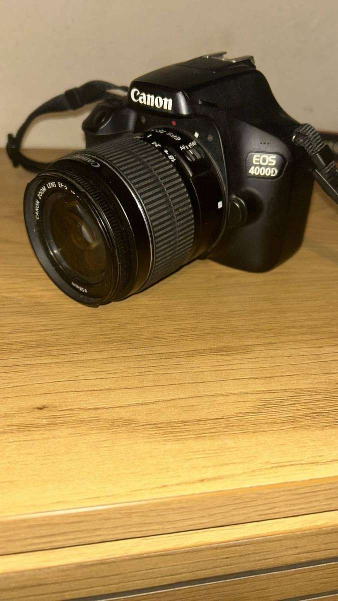 Canon EOS 4000D DSLR Camera | EF-S 18-55mm Lens |Clean Condition