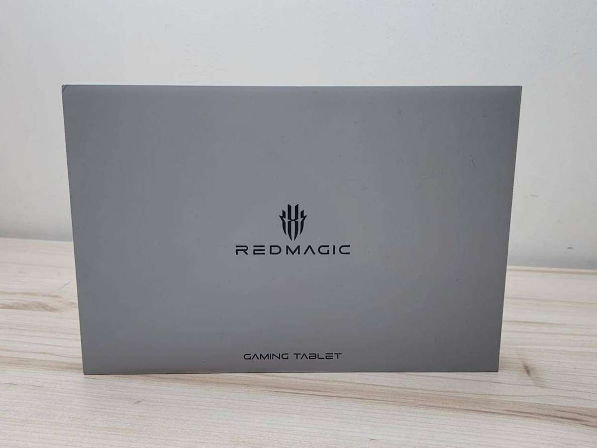 REDMAGIC Astra Gaming Tablet 12GB RAM 256GB | Snapdragon | Mint Condition |
