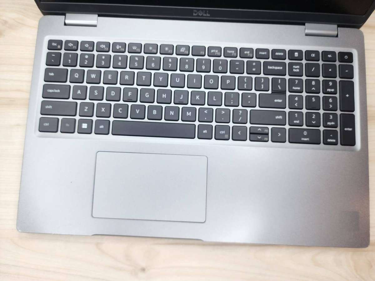 Dell Latitude 5520  11th Gen i7 | 15.6 | 16GB RAM | 512GB SSD | SIM | Iris Xe