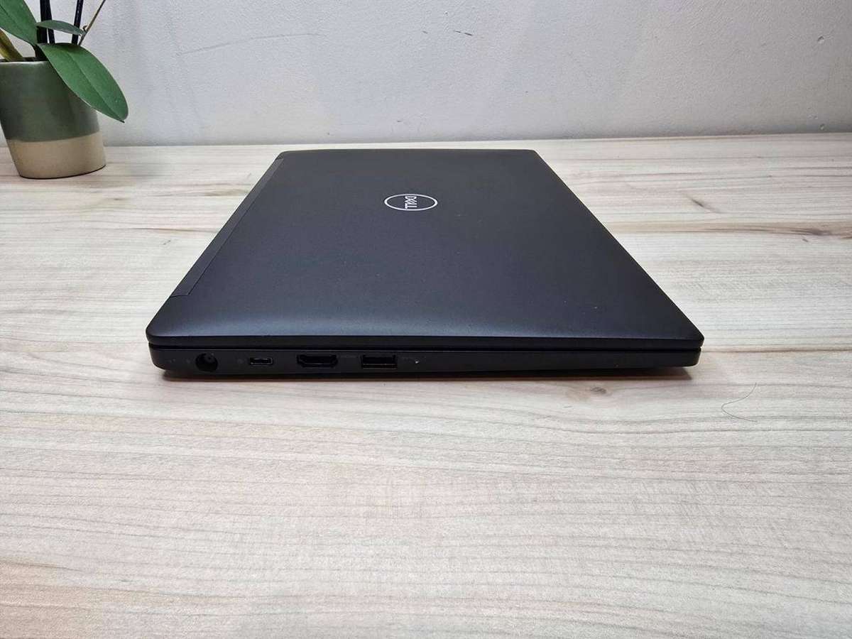 Dell Latitude 7390 i5 (8th Gen) | LTE | 8GB RAM | 256GB SSD | Mint Condition | Excellent Battery