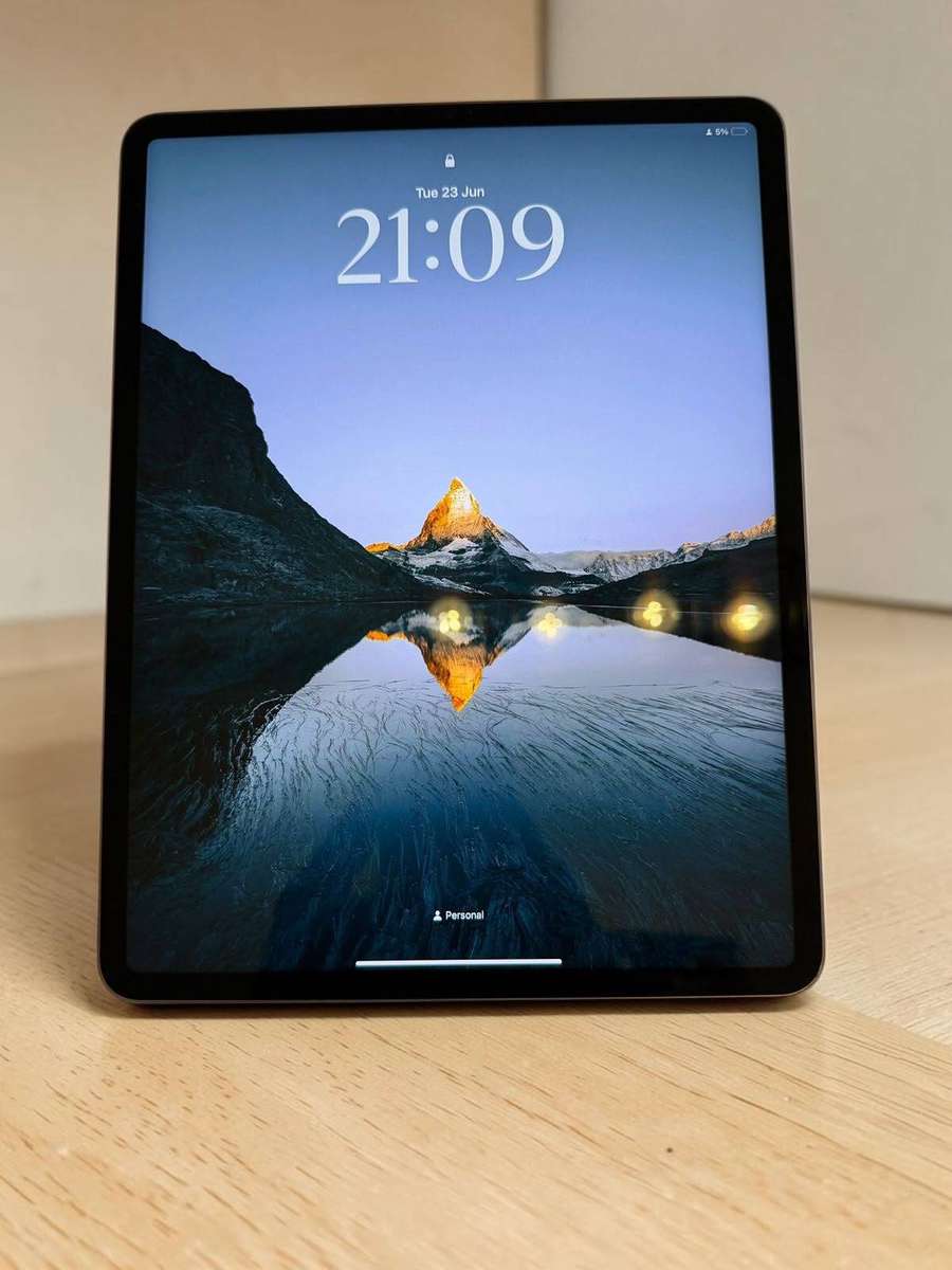 Apple iPad Pro 12.9 6th Gen (2022) M2 | 128GB WiFi | Space Grey | Battery Health 89%