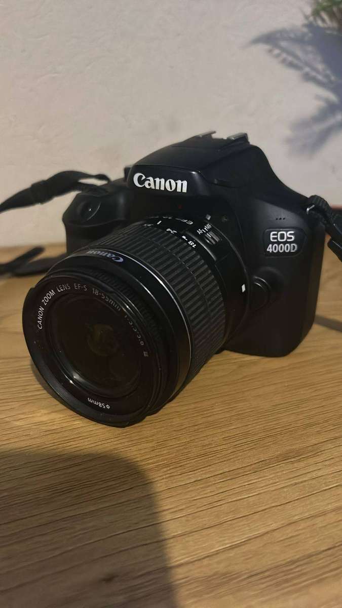 Canon EOS 4000D DSLR Camera | EF-S 18-55mm Lens |Clean Condition