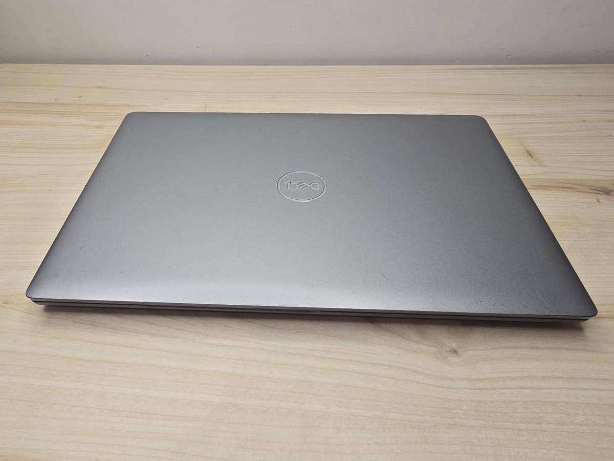 Dell Latitude 5520 i5 11th Gen | 8GB | 256GB SSD | LTE | Iris Xe | 15.6 FHD