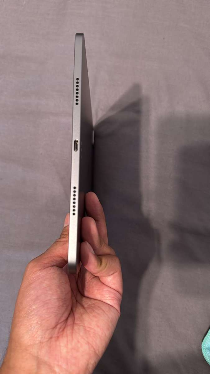 iPad Pro (11-inch, 2021, 3rd Generation) M1 Wi-Fi 128 GB MINT AS NEW