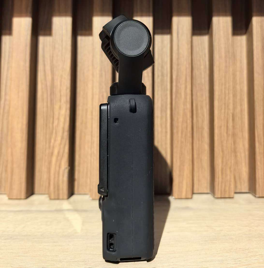 DJI Osmo Pocket 3 Creator Bundle | Wireless Mic + Battery Handle + Tripod + Carry Case | Used Mint