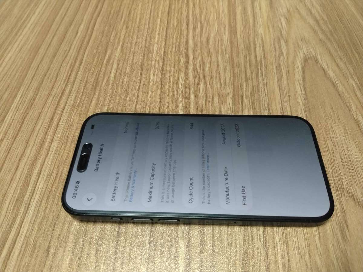 iPhone 15 Pro 256GB | Black Titanium | 87% Battery Health