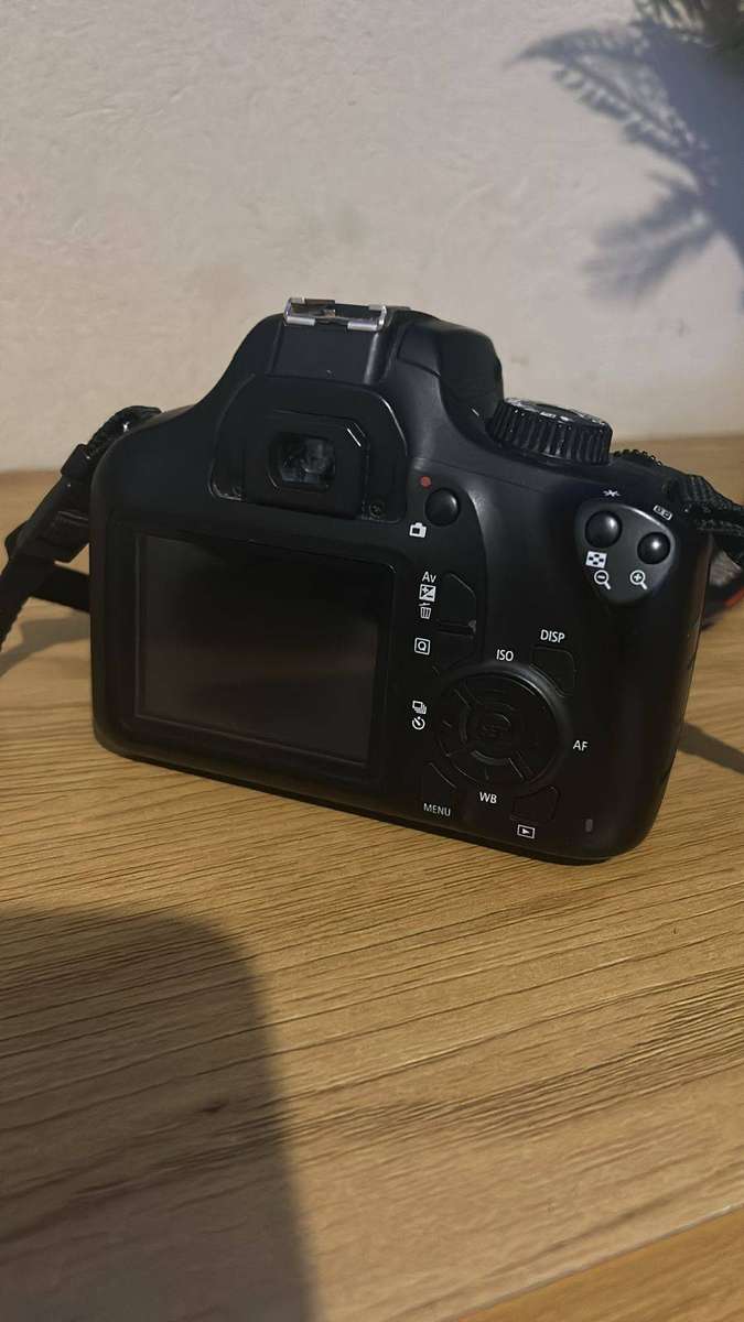 Canon EOS 4000D DSLR Camera | EF-S 18-55mm Lens |Clean Condition