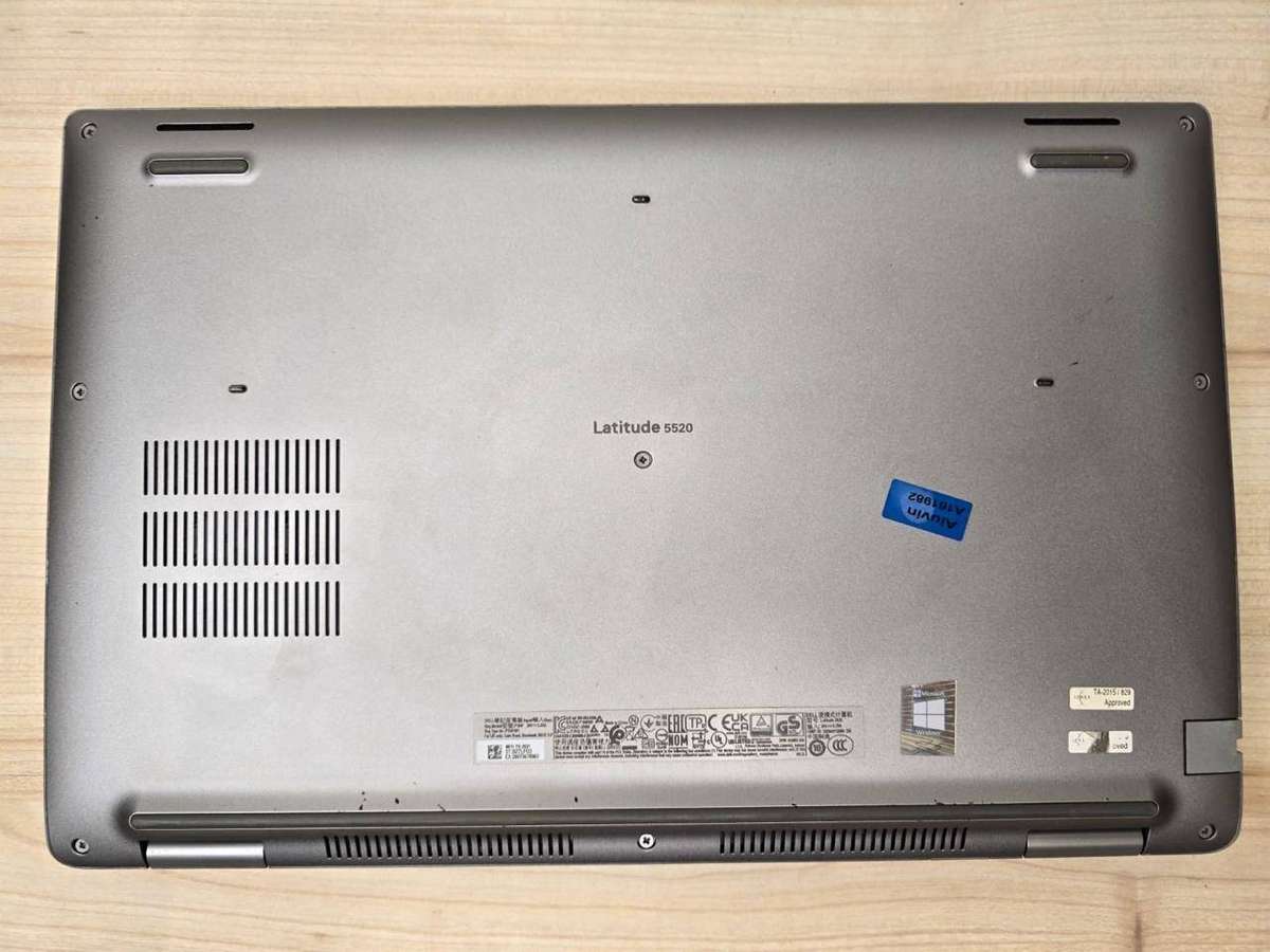 Dell Latitude 5520 | i5-1145G7 vPro 11th Gen | 8GB | 256GB SSD | LTE | Iris Xe