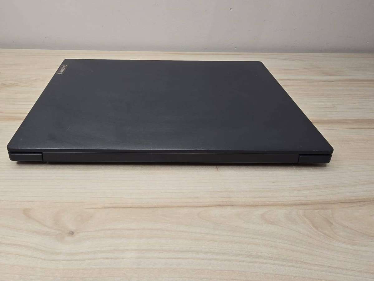 Lenovo V15 · Core i5 10th Gen · 12GB RAM · 256B SSD · 15.6"