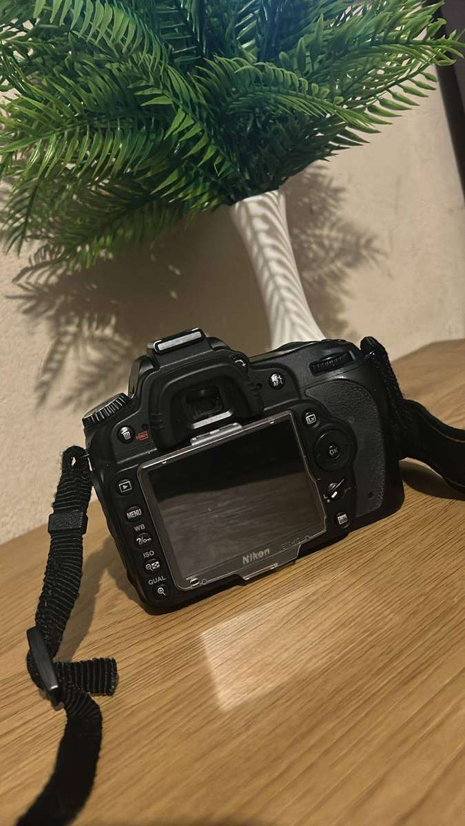 Nikon D90 DSLR Kit + 18-55mm VR + 55-200mm VR Twin Lens Kit + Bag