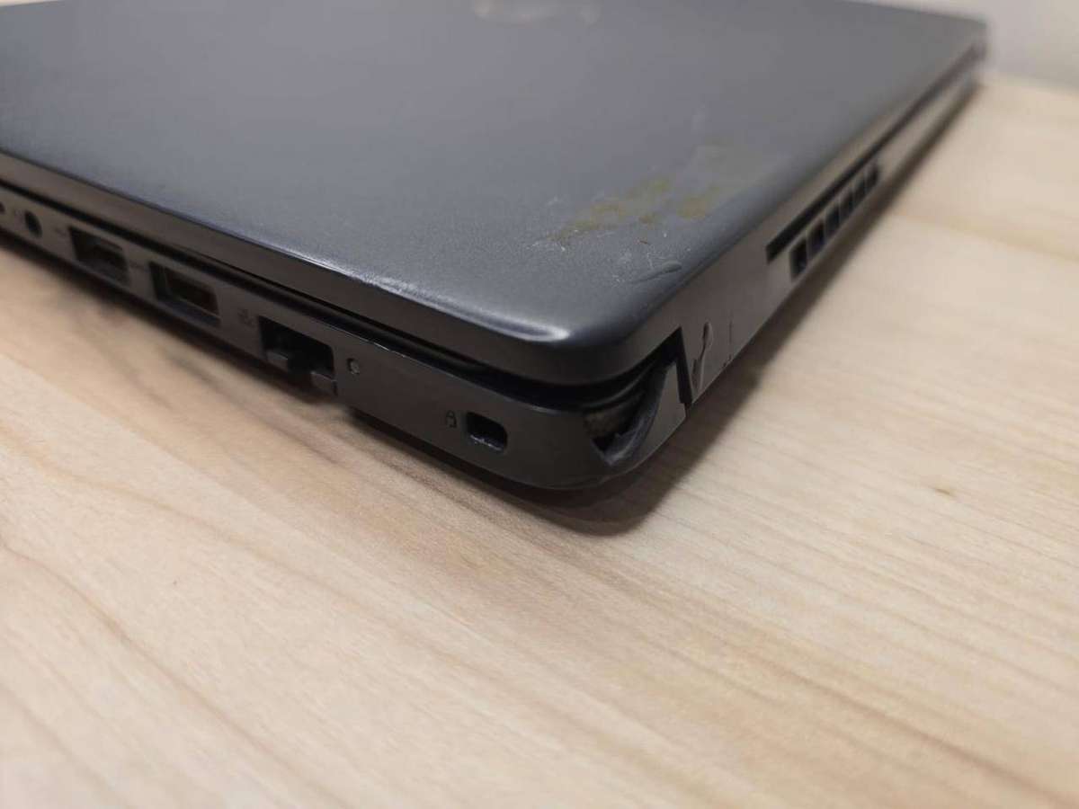 Dell Latitude 3410 | 10th Gen i5-10310U, 8GB, 256GB SSD, 14