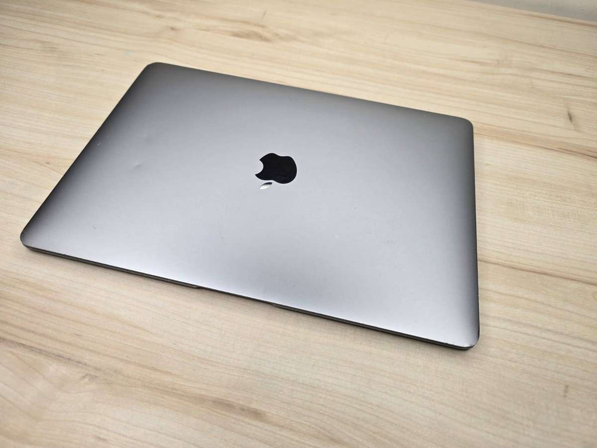 Apple MacBook Air 13 Retina (2018) | Intel i5 | 8GB RAM | 128GB SSD | Space Grey | macOS Sonoma