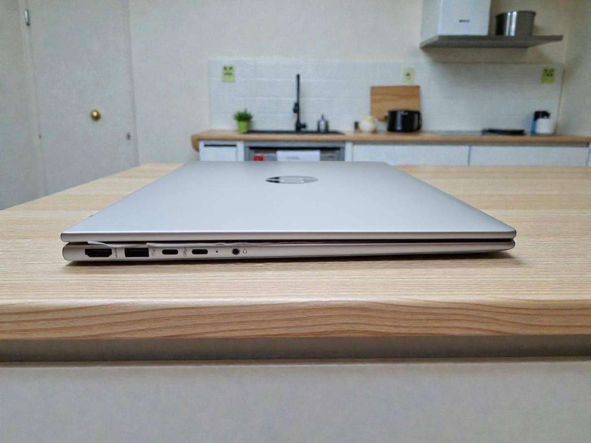 HP ProBook 460 G11  Intel Core Ultra 7 155U  16GB RAM  512GB SSD  16