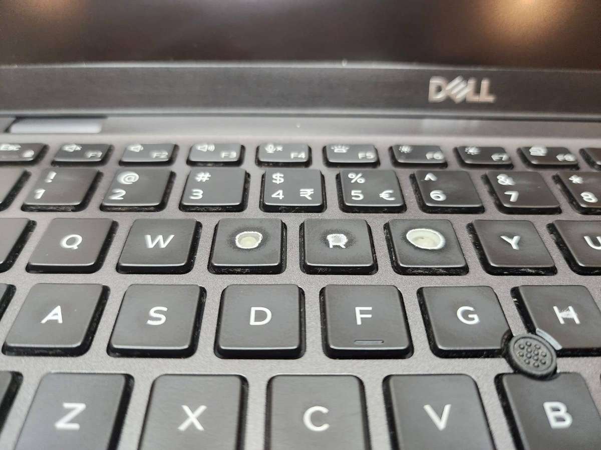 Dell Latitude 5400 i5 8th gen 8gb ram 256gb ssd lte