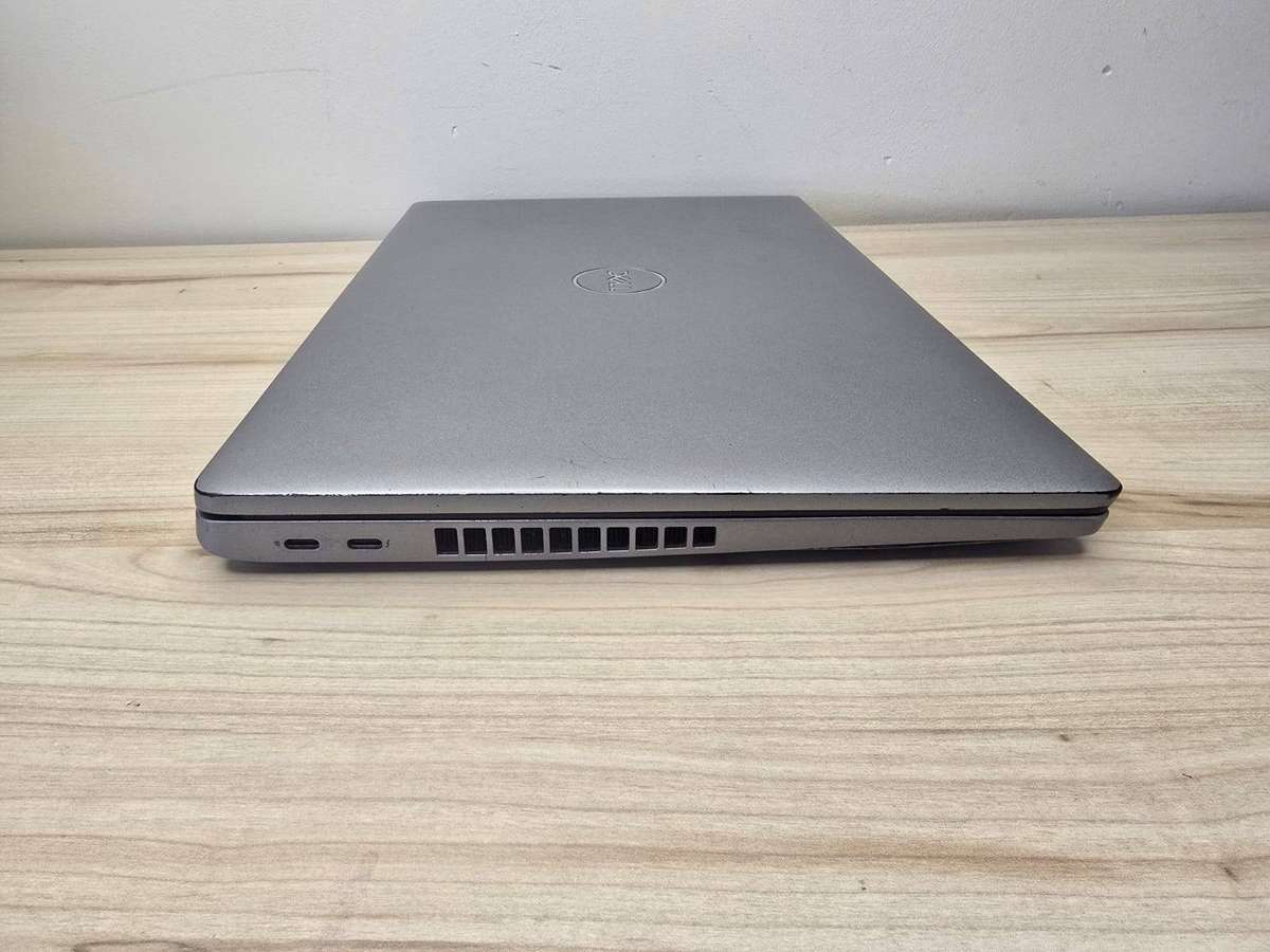 Dell Latitude 5520 | i5-1145G7 vPro 11th Gen | 8GB | 256GB SSD | LTE | Iris Xe