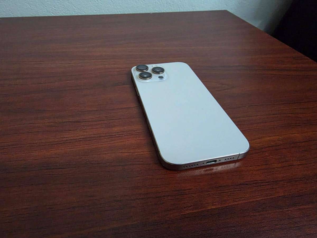 APPLE IPHONE 16 PRO MAX 256GB | NATURAL TITANIUM | 97% BATTERY HEALTH