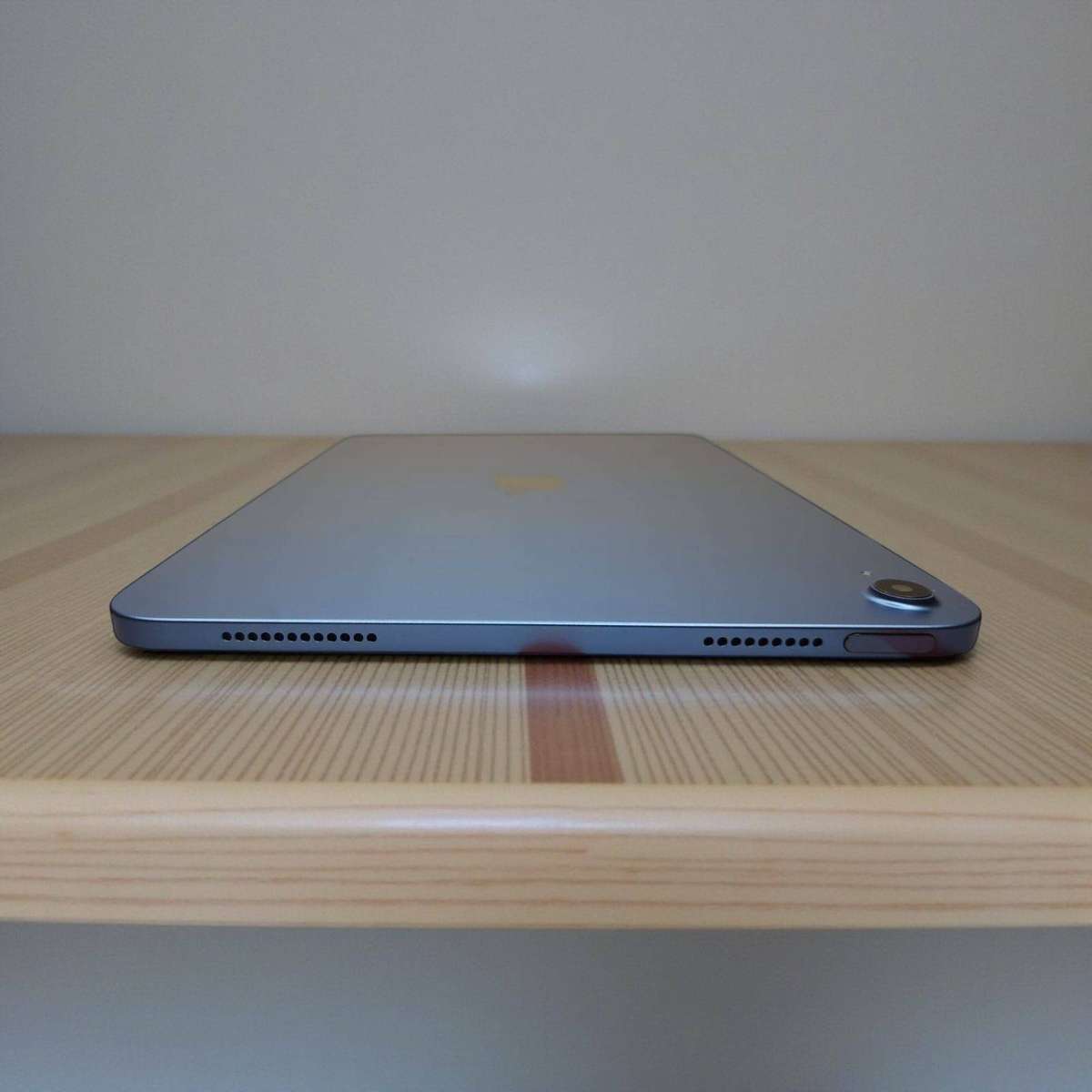 Apple iPad A16 128GB Wi-Fi (Model A3354) | Mint Condition