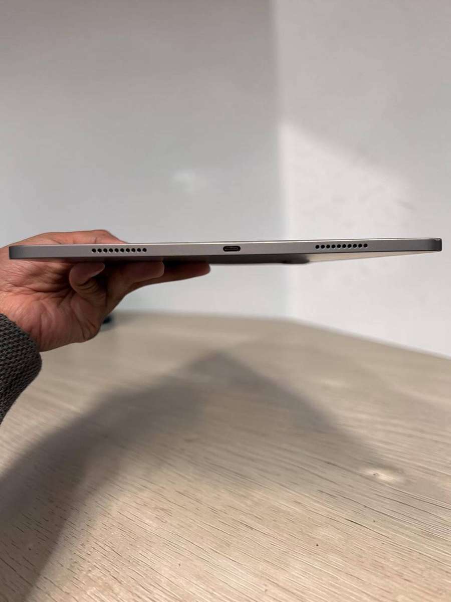 Apple iPad Pro 12.9 6th Gen (2022) M2 | 128GB WiFi | Space Grey | Battery Health 89%