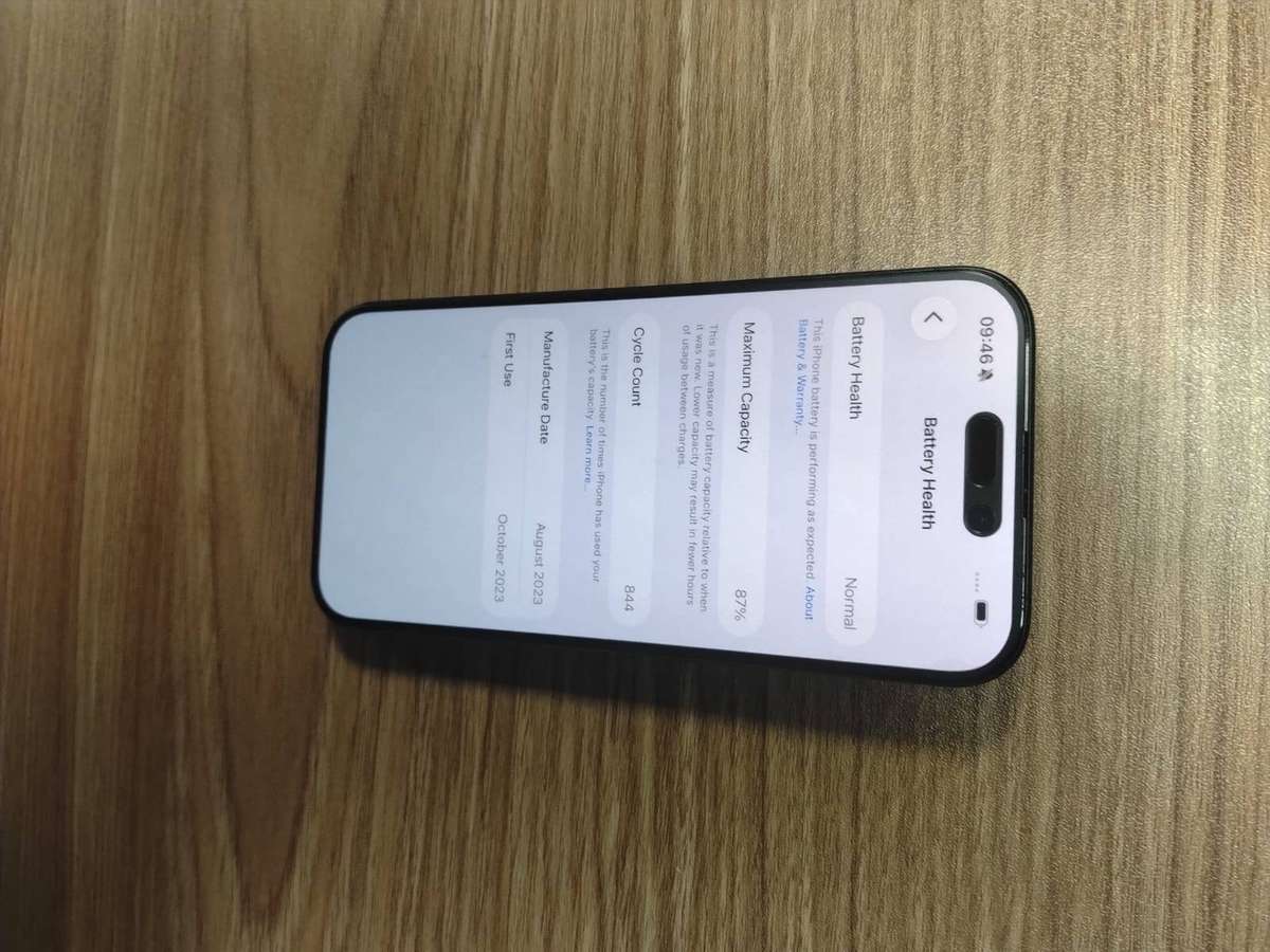 iPhone 15 Pro 256GB | Black Titanium | 87% Battery Health