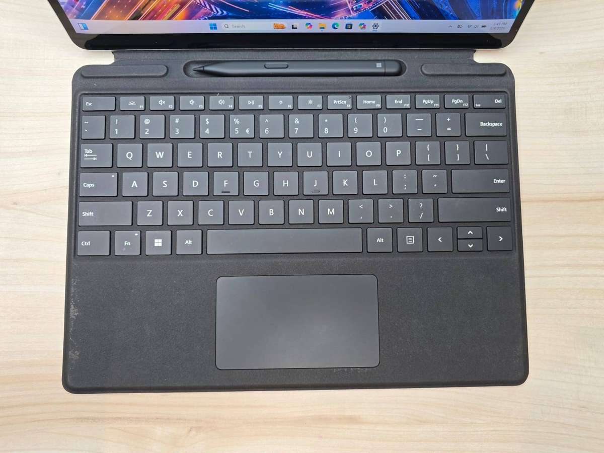 Microsoft Surface Pro 8 | 11th Gen i3 | 8GB RAM | 128GB SSD | Touchscreen | Iris Xe | Keyboard + Pen