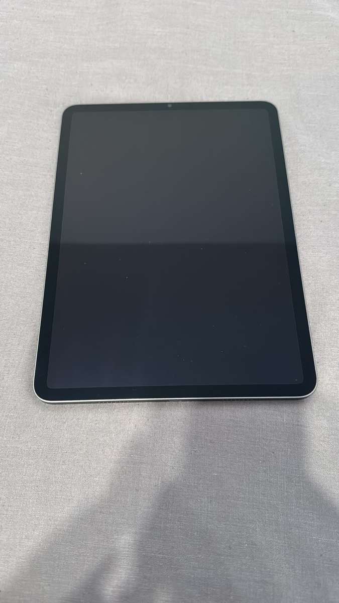 iPad Pro (11-inch, 2021, 3rd Generation) M1 Wi-Fi 128 GB MINT AS NEW
