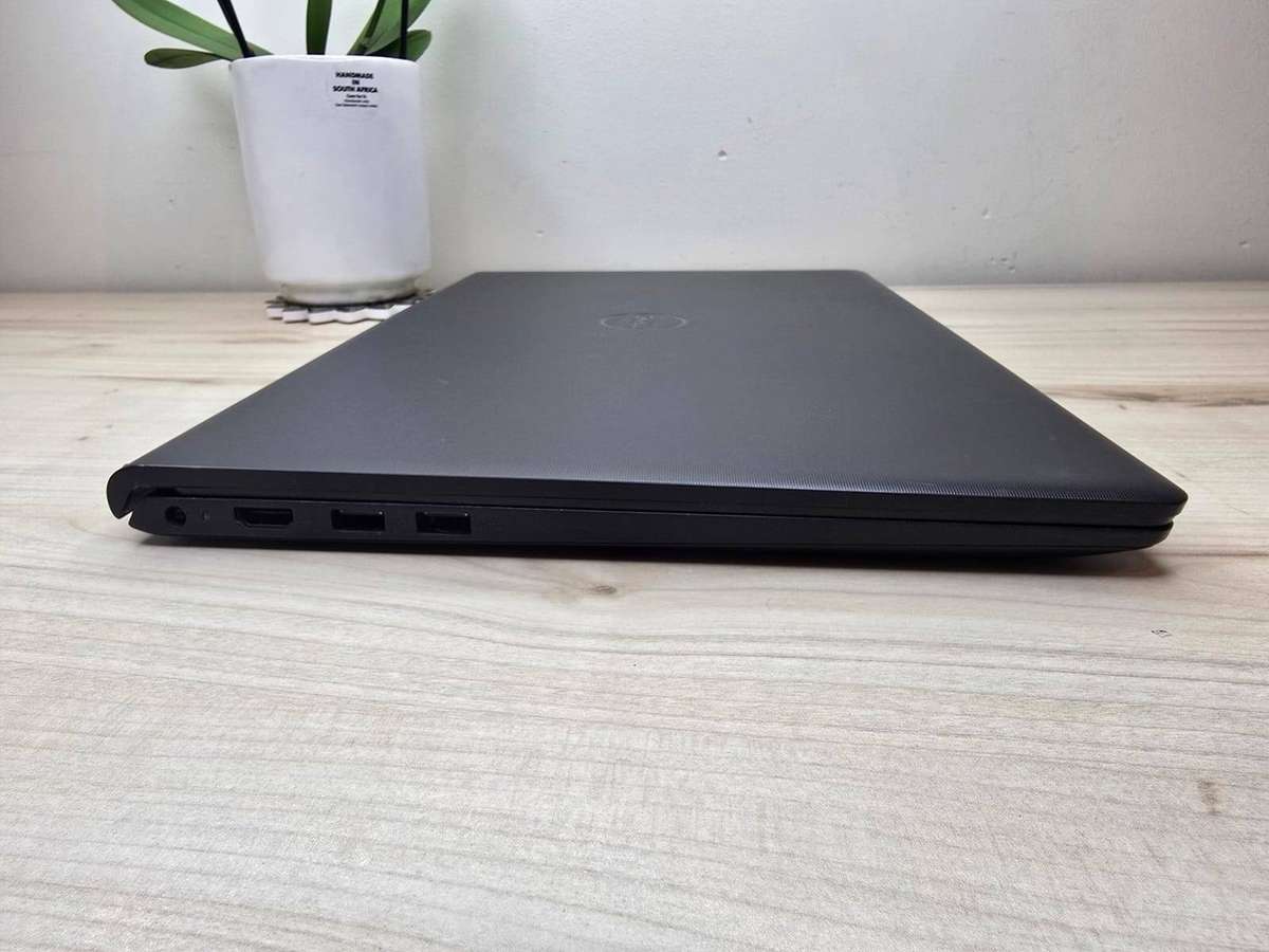 Dell Vostro 15 3510 | Intel Core i5-1135G7 11th Gen | 8GB RAM | 256GB SSD | 15.6