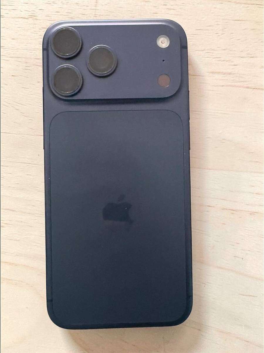 iPhone 17 Pro Max 1TB  100% Battery   Mint  Apple Warranty Unlocked
