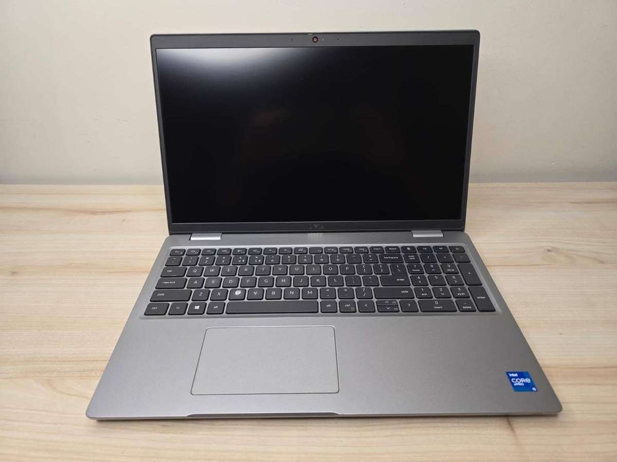 Dell Latitude 5520 | i5-1145G7 vPro 11th Gen | 8GB | 256GB SSD | LTE | Iris Xe