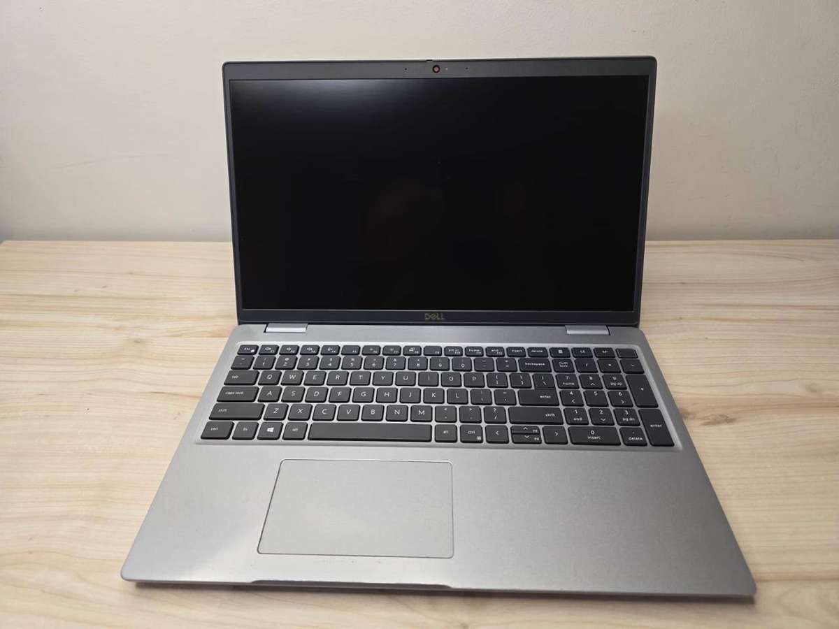 Dell Latitude 5520 i5 11th Gen | 8GB | 256GB SSD | LTE | Iris Xe | 15.6 FHD