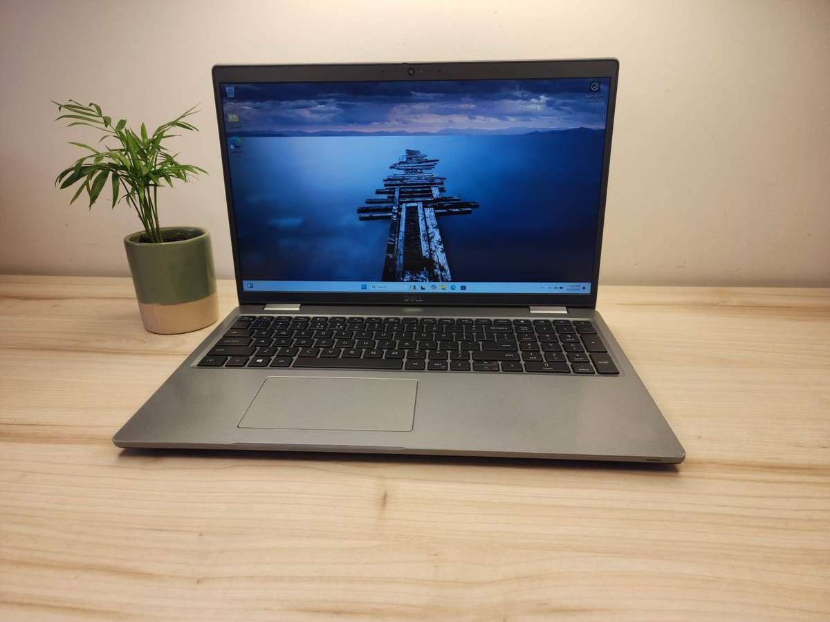 Dell Latitude 5520 | i5-1145G7 vPro 11th Gen | 8GB | 256GB SSD | LTE | Iris Xe
